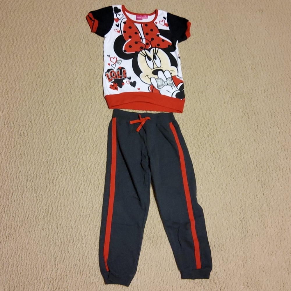 Minnie Mouse T-shirt and pants set